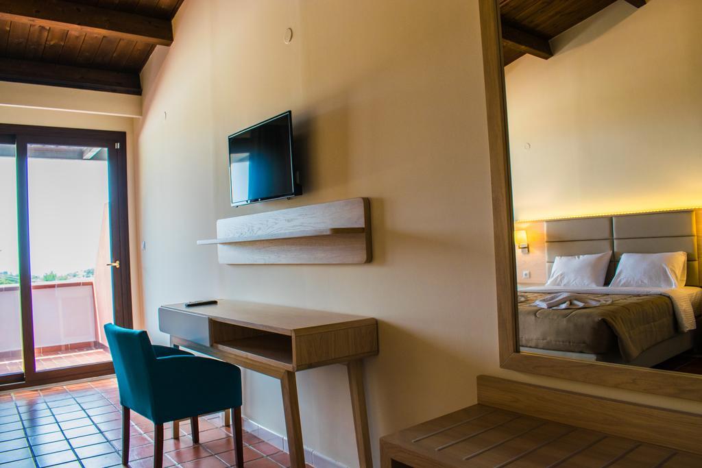 Kallisti Hotel Potos Zewnętrze zdjęcie